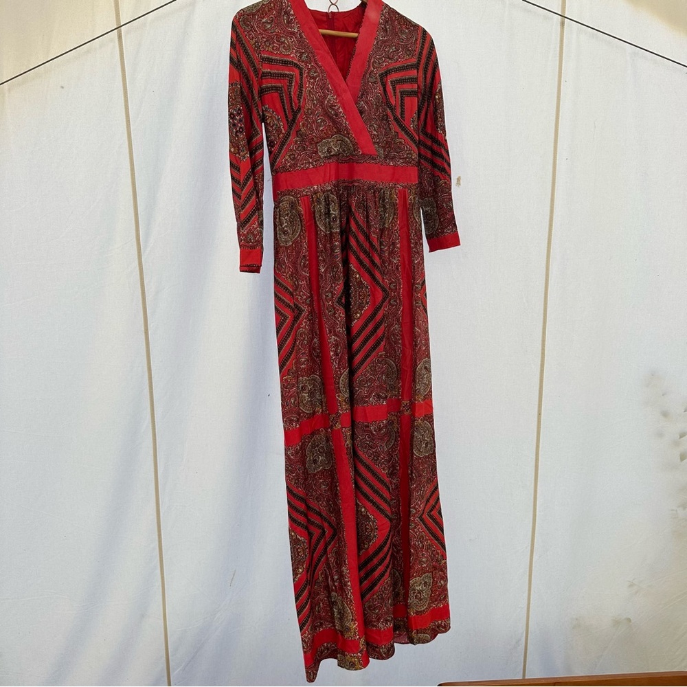 Vintage psychedelic 1970s San Francisco Solo Paisley Maxi Dress